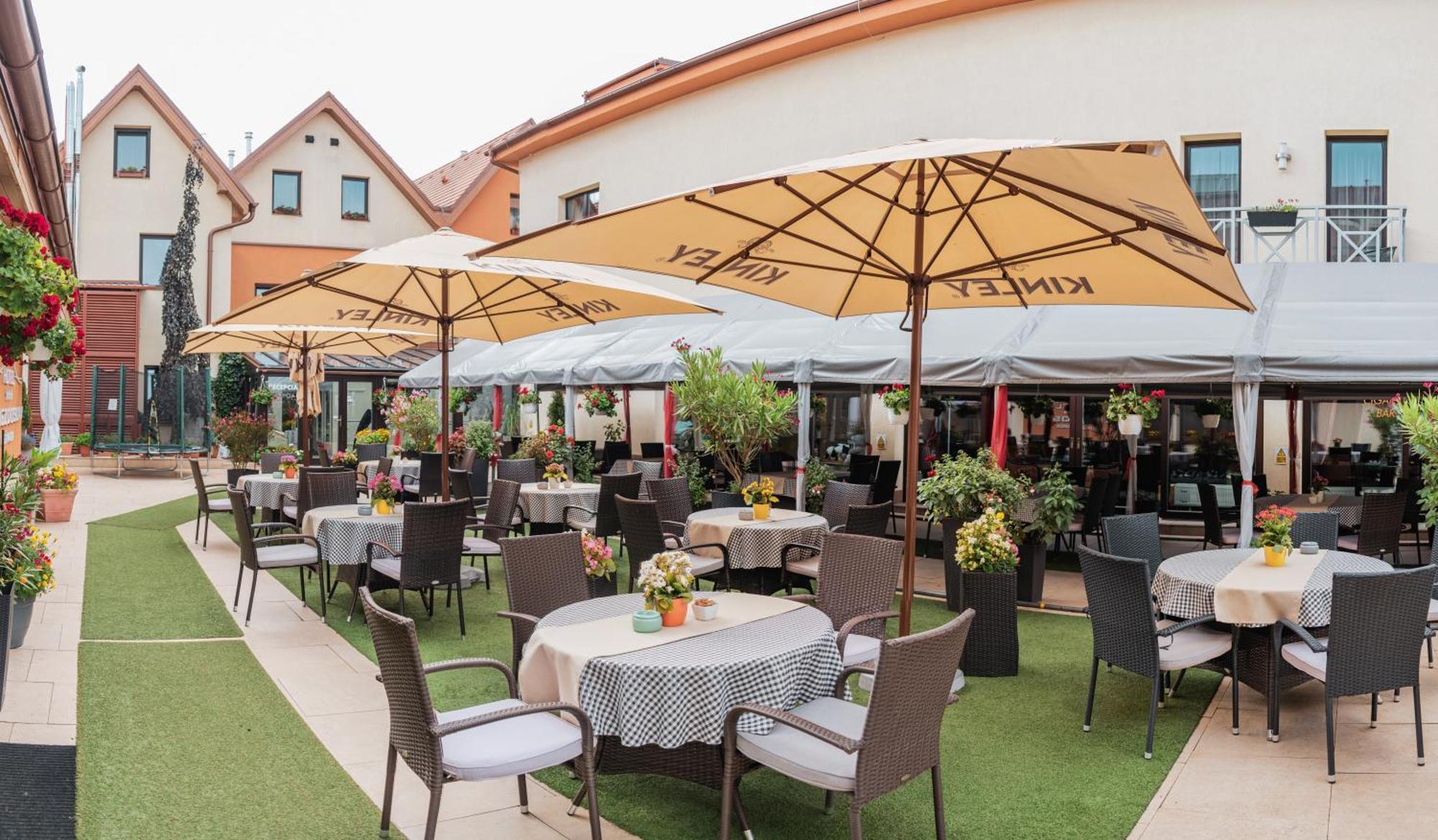 Boutique Hotel Hviezdoslav Kežmarok Exteriör bild