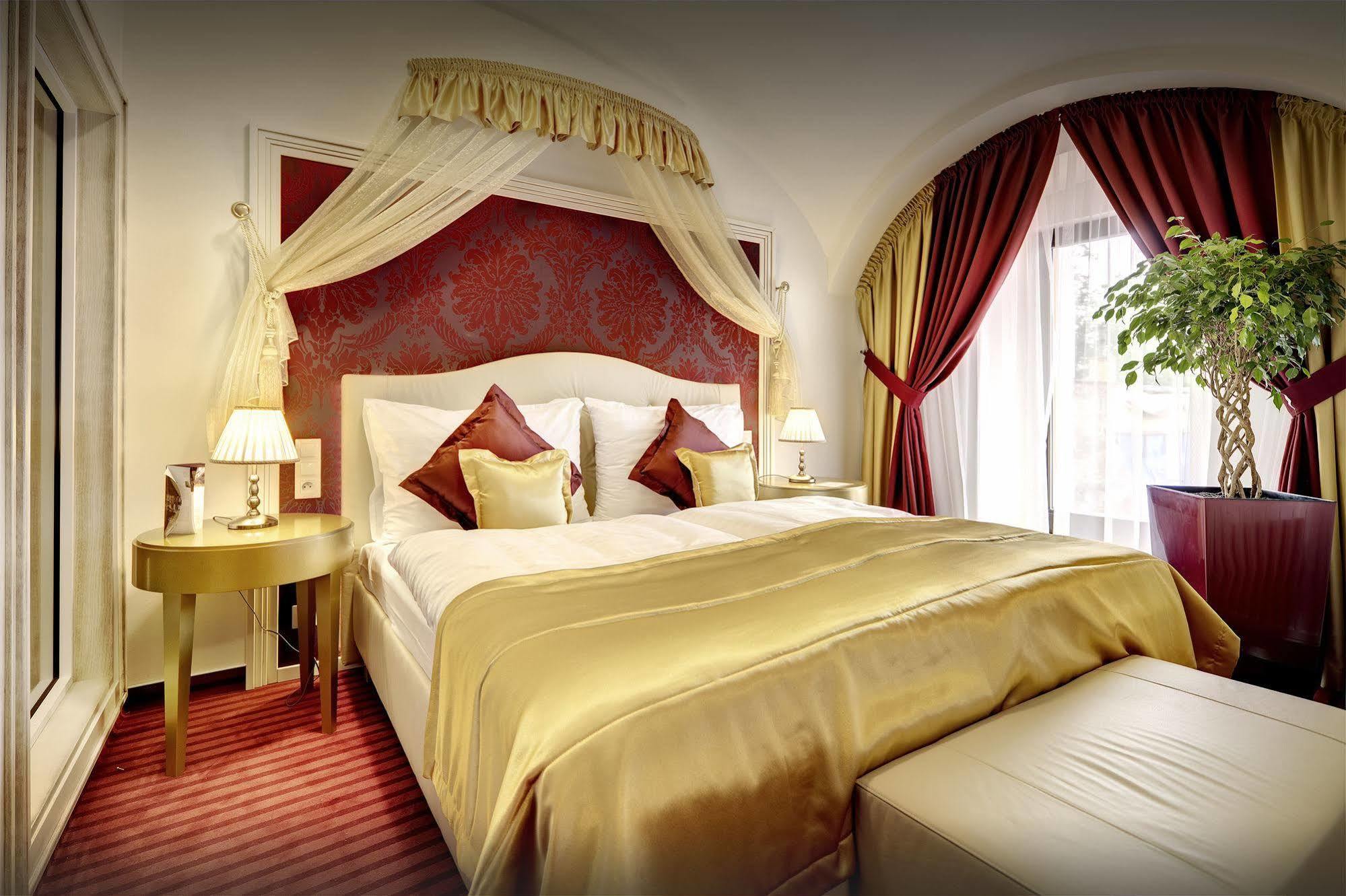 Boutique Hotel Hviezdoslav Kežmarok Exteriör bild